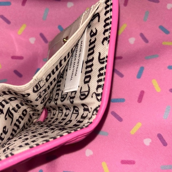 Juicy Couture Hot Pink Heart Wallet - Picture 5 of 5